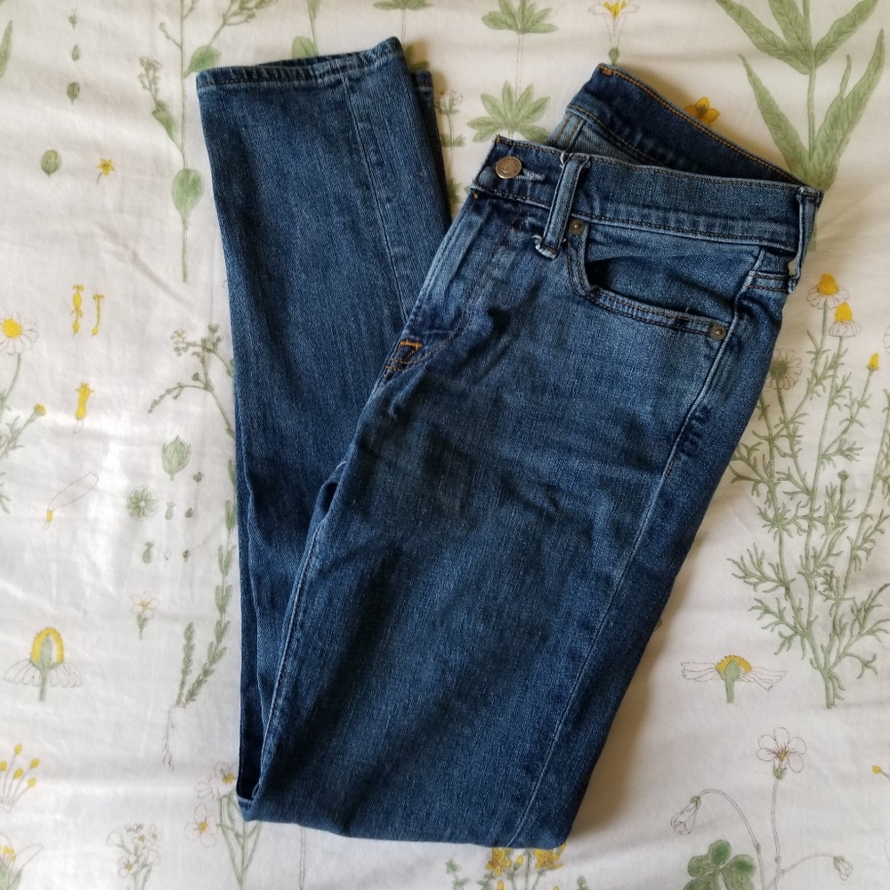 A&F 28X30 SKINNY JEANS